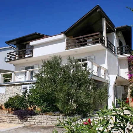 Apartments By The Sea Bilo, Primosten - 4190