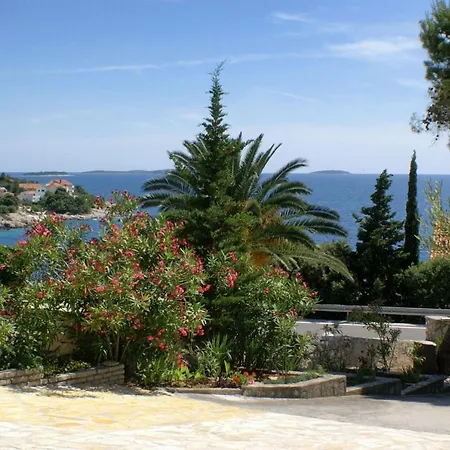 Apartments By The Sea Bilo, Primosten - 4190 Apartment Primosten